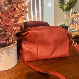 red madewell crossbody purse